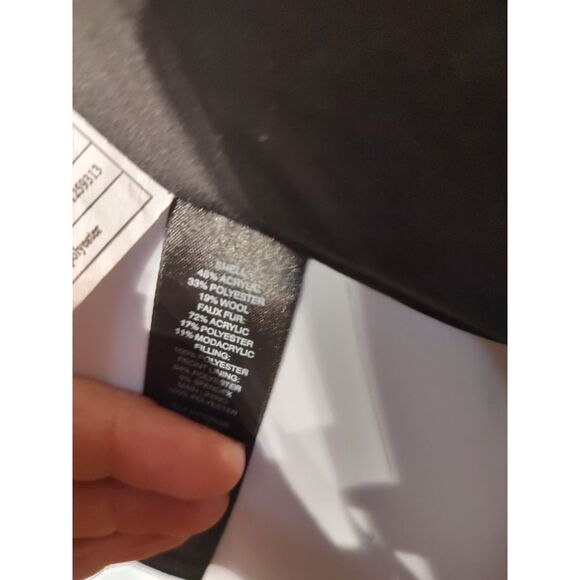 WHBM soft tweed puffer vest w/pockets medium* - Picture 5 of 5